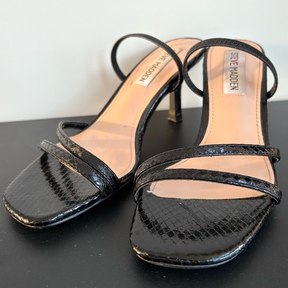 Steve Madden Loft Naked Black Snakeskin Sandals - Picture 2 of 7